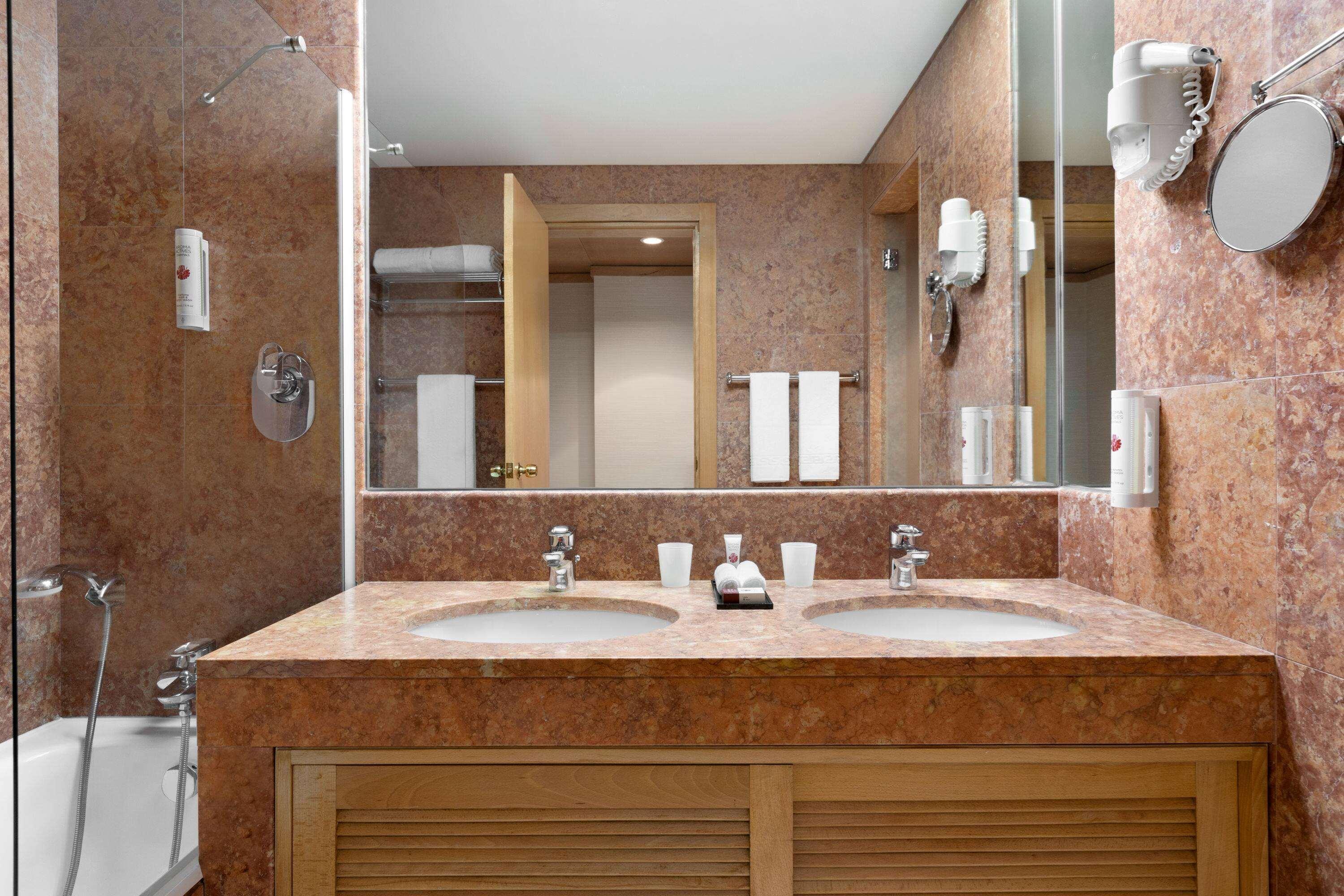 Ramada By Wyndham Hotel Lisbona