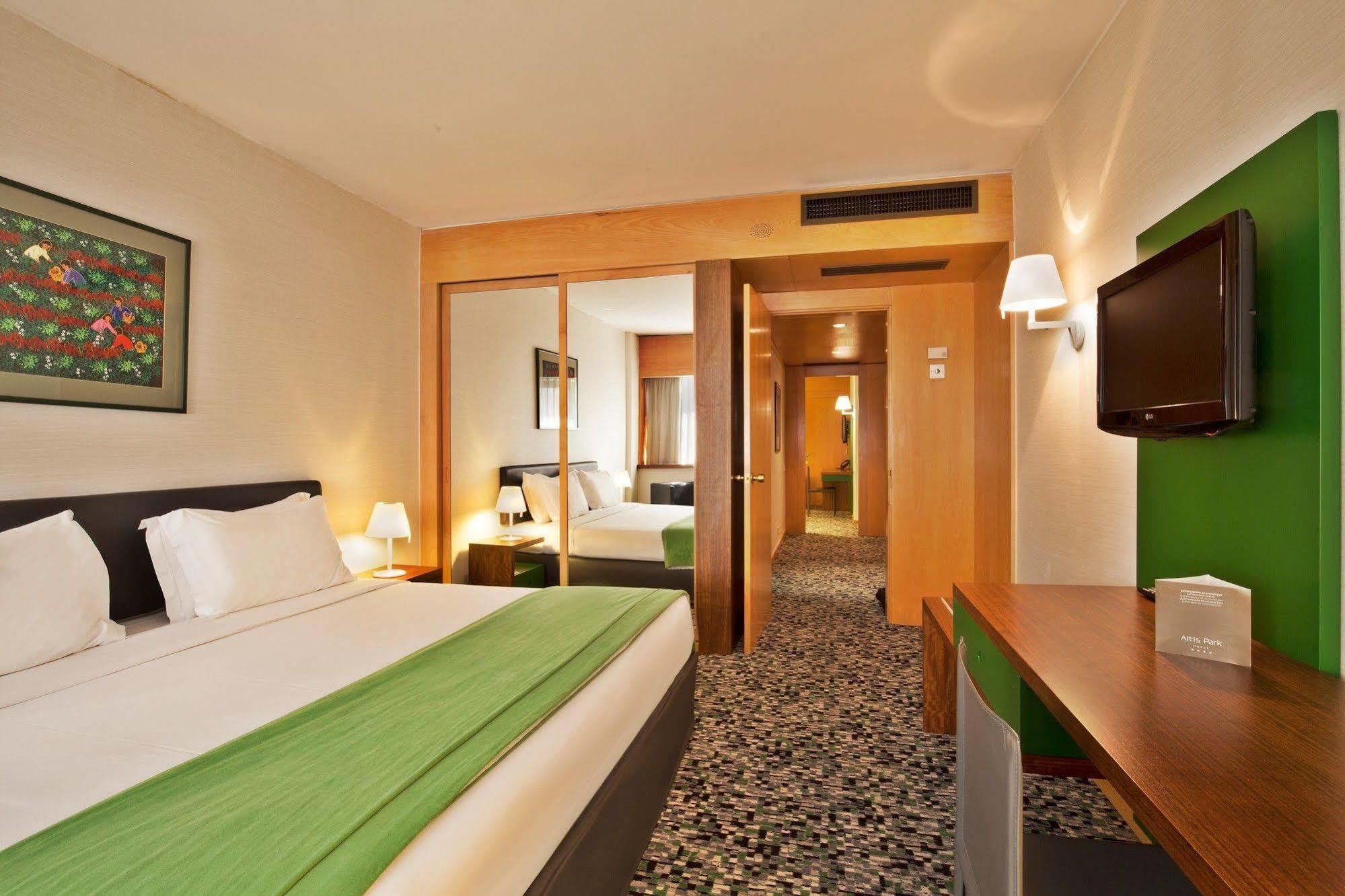 Ramada By Wyndham 4* Lisbona